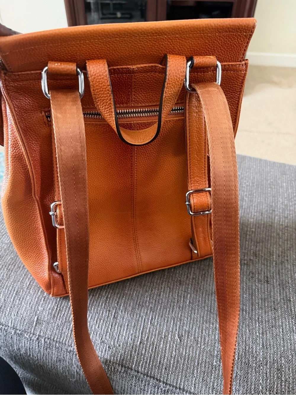 Leather Woman Backpack in Tan